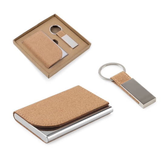 Conjunto composto por um porta-cartões e chaveiro, ambos em metal e cortiça Personalizado